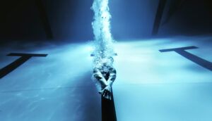 Klares Wasser dank Filteranlage im Pool